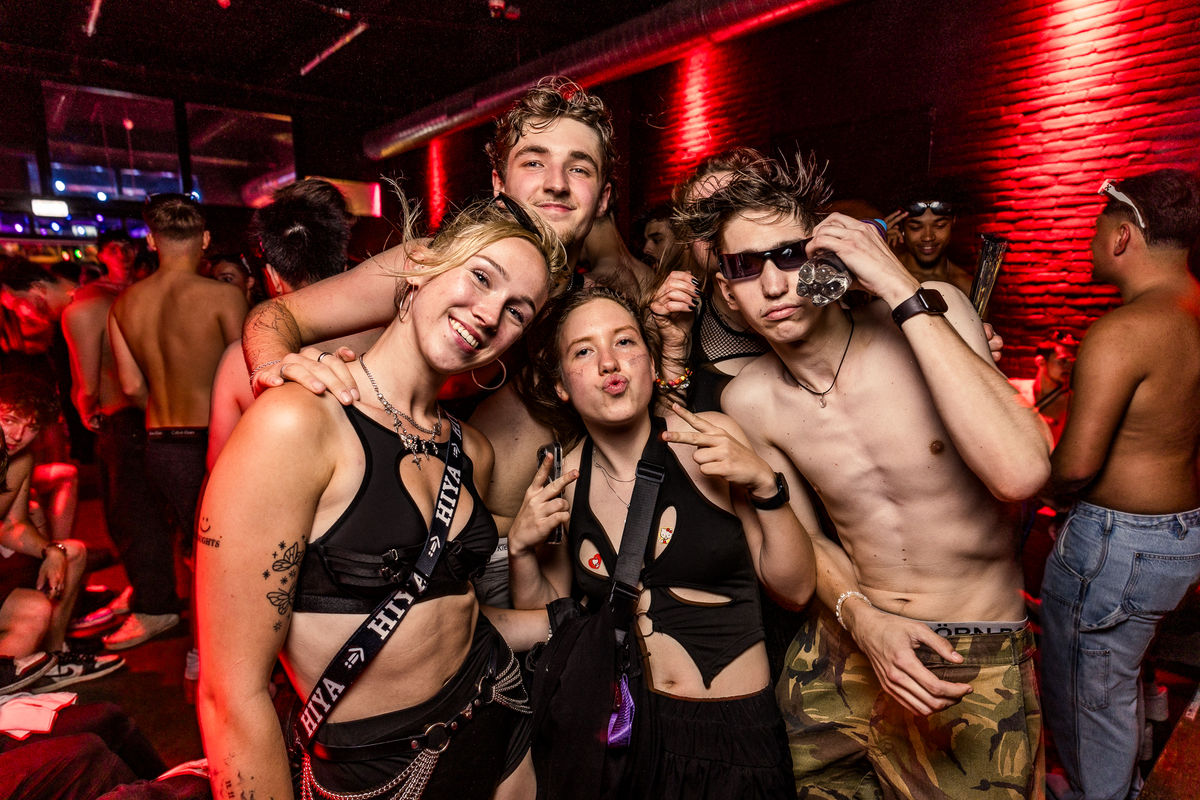 Loading... just a sec